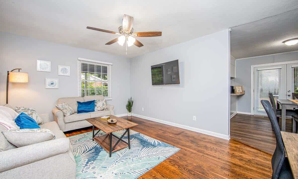 Photo of Livingroom in Westover