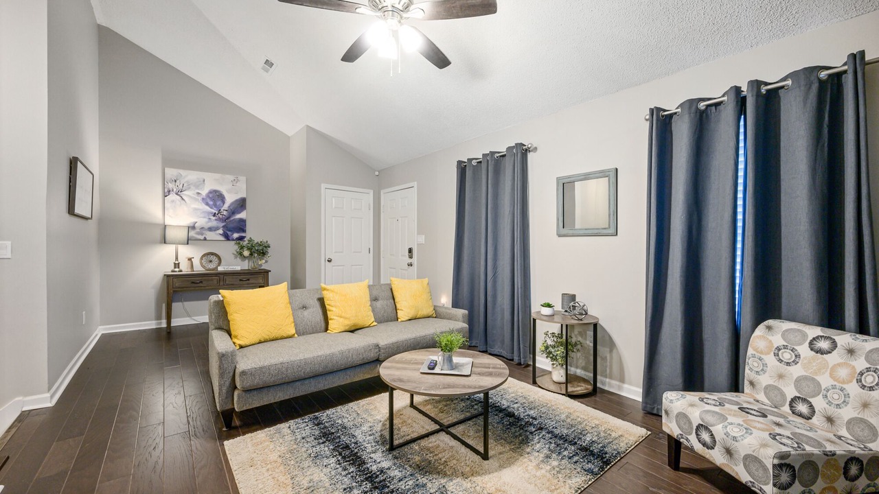 Photo of Livingroom in Cartersville