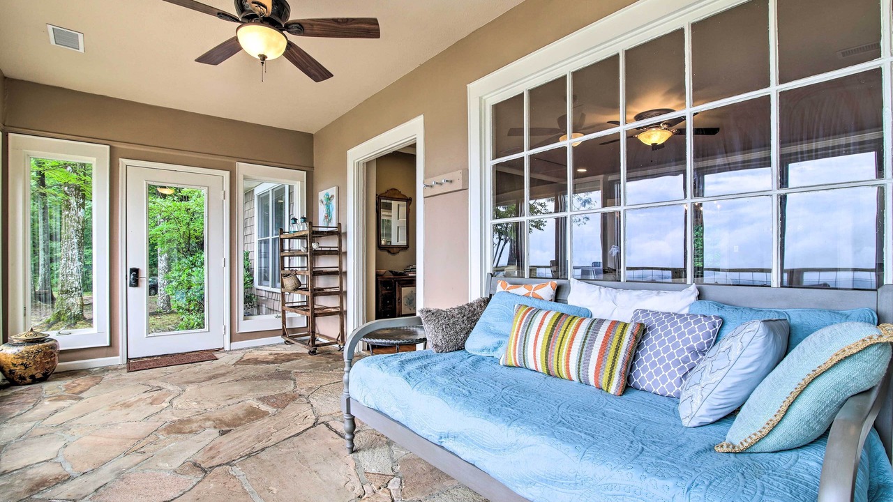 Photo of Bedroom in Menlo
