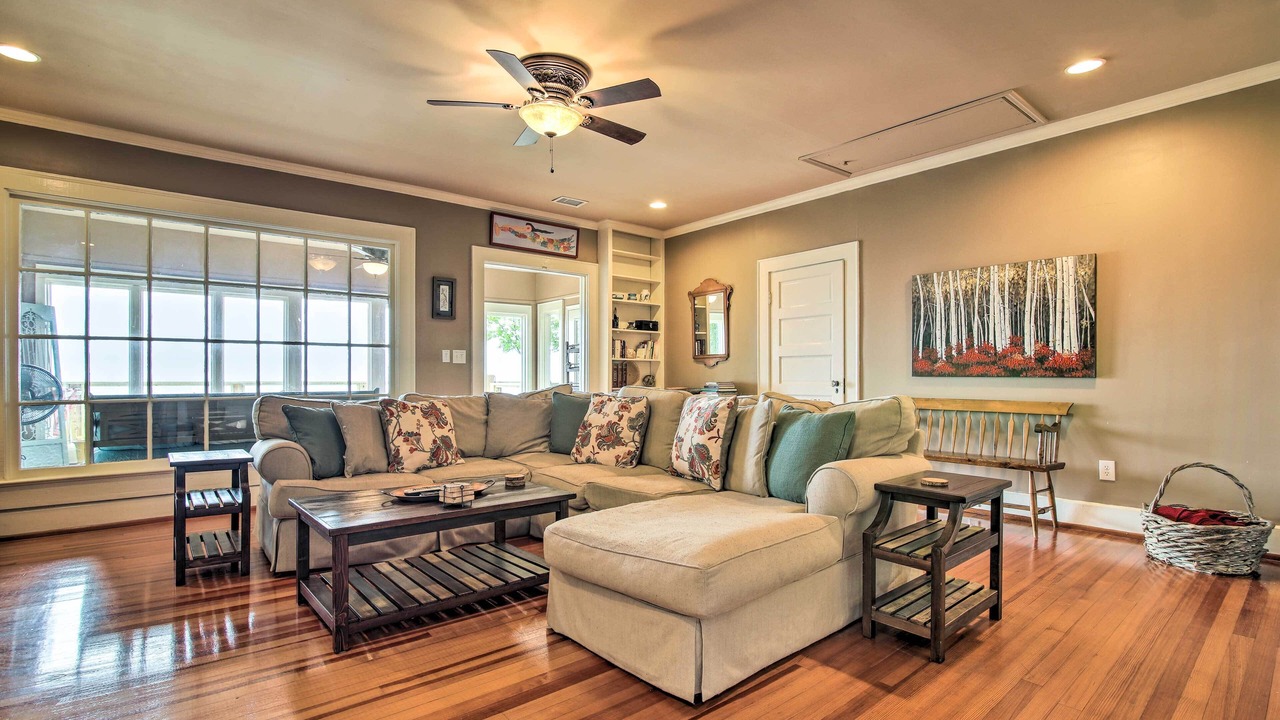 Photo of Bedroom in Menlo