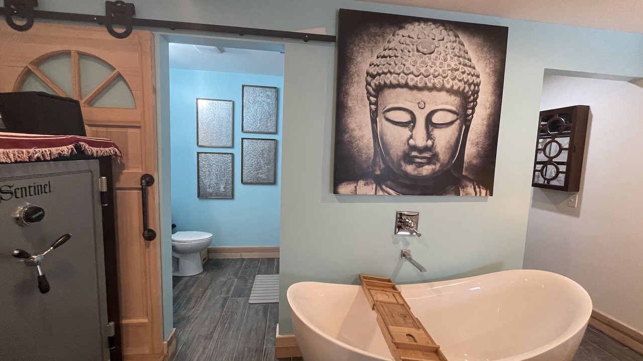 Photo of Bathroom in Davenport