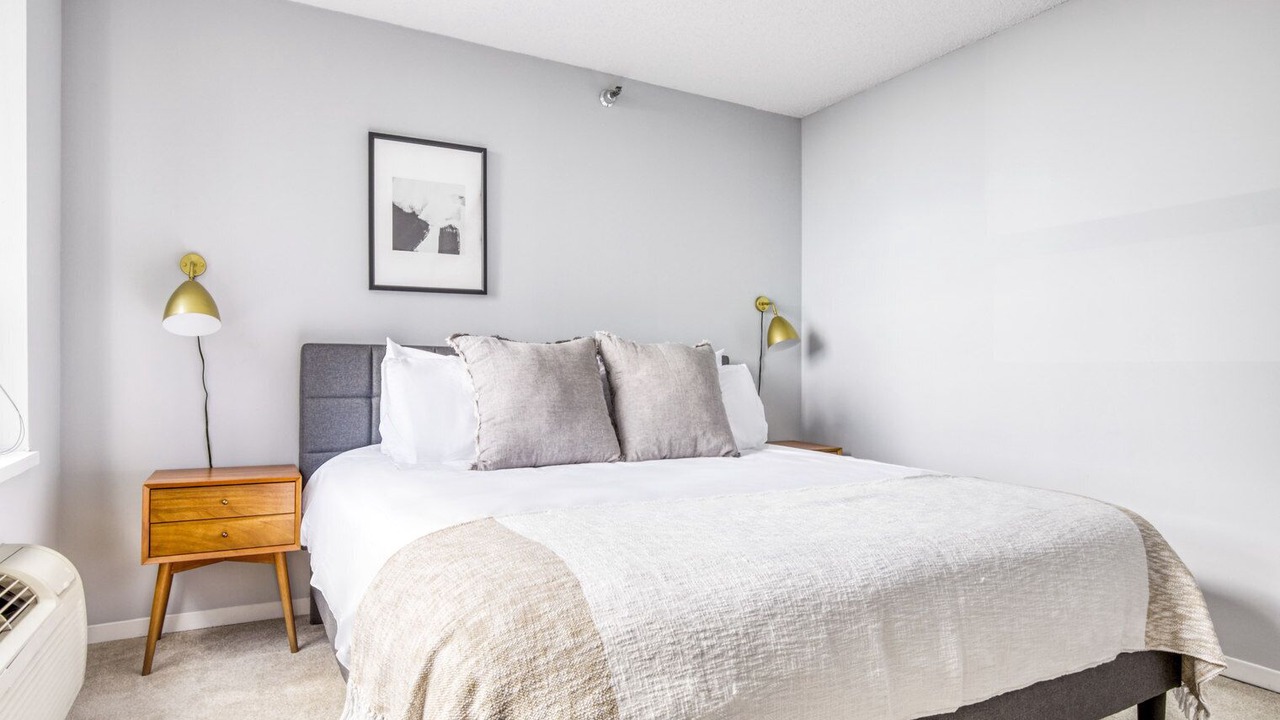 Photo of Bedroom in Streeterville