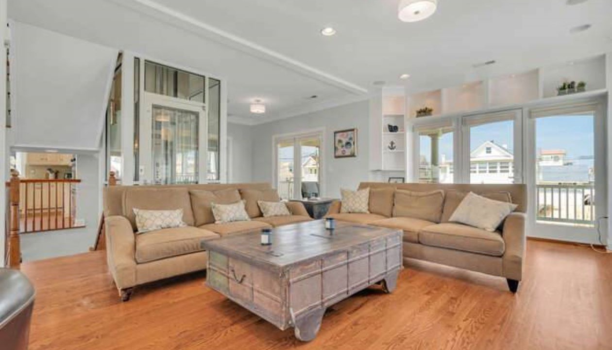 Photo of Livingroom in Ortley Beach