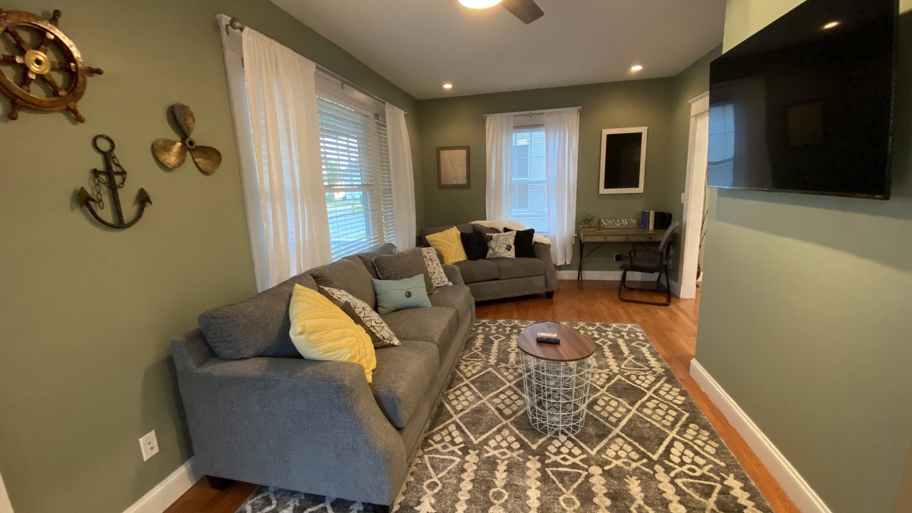 Photo of Livingroom in Elizabeth City