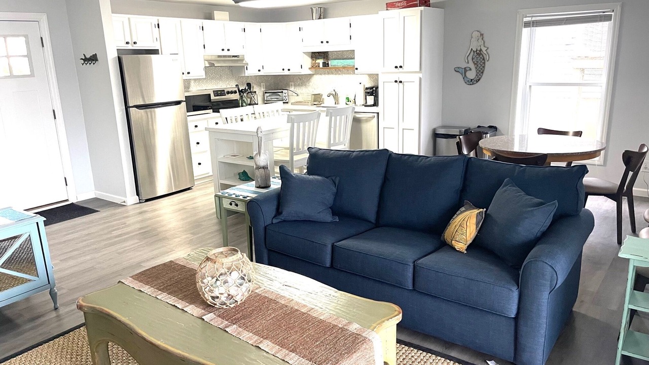 Photo of Livingroom in Caine Woods