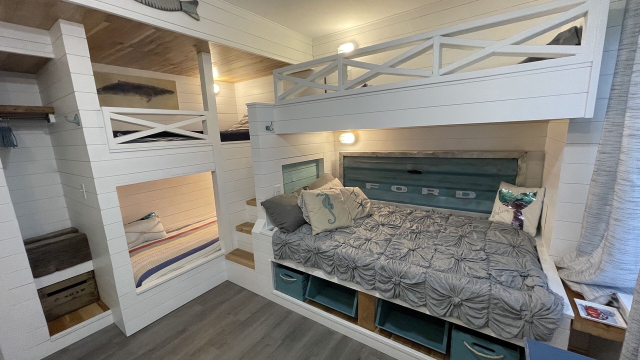Photo of Bedroom in Caine Woods