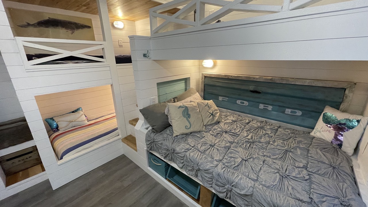 Photo of Bedroom in Caine Woods