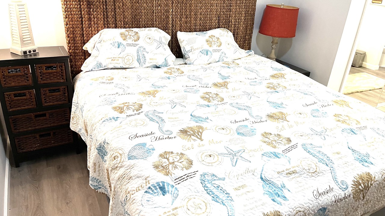 Photo of Bedroom in Caine Woods