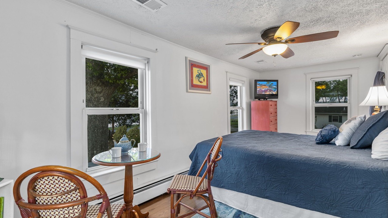 Photo of Bedroom in Colonial Beach
