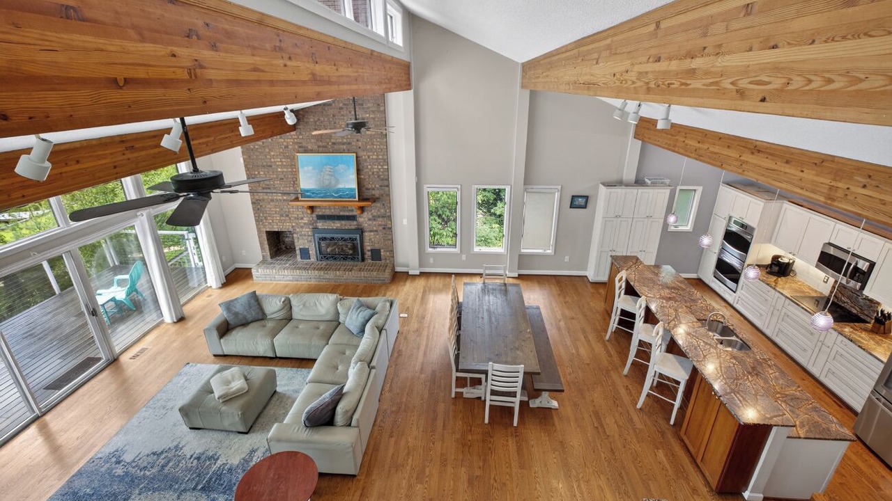 Photo of Livingroom in Locust Grove