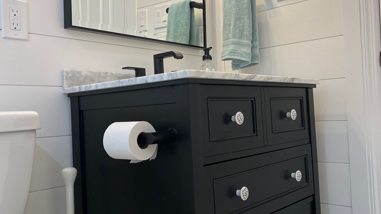Photo of Bathroom in Avalon
