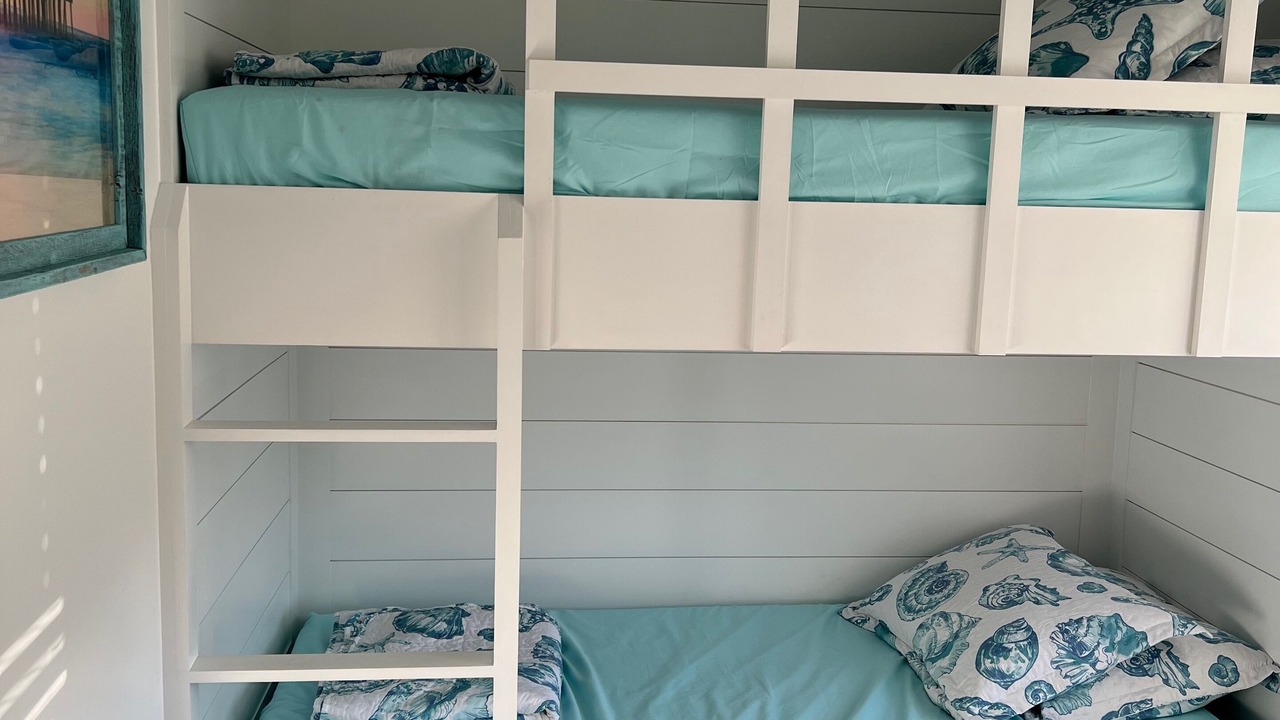 Photo of Bedroom in Avalon
