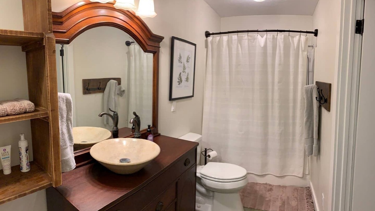 Photo of Bathroom in Fort Payne
