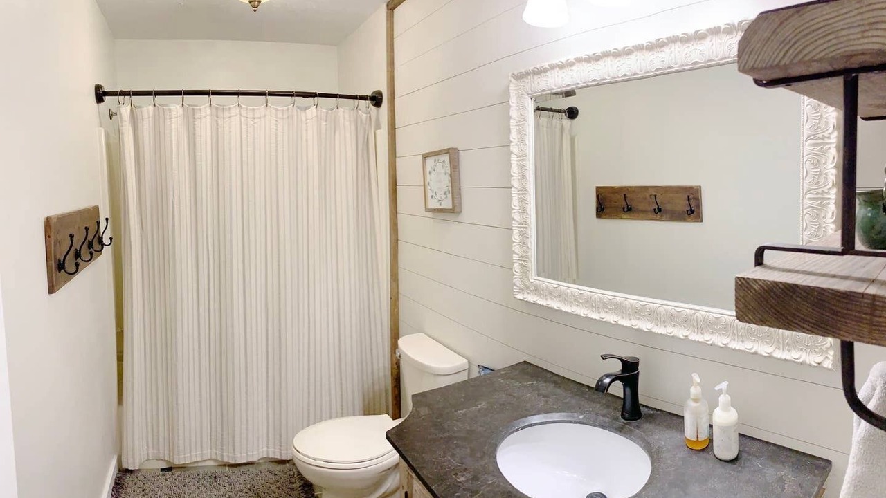 Photo of Bathroom in Fort Payne