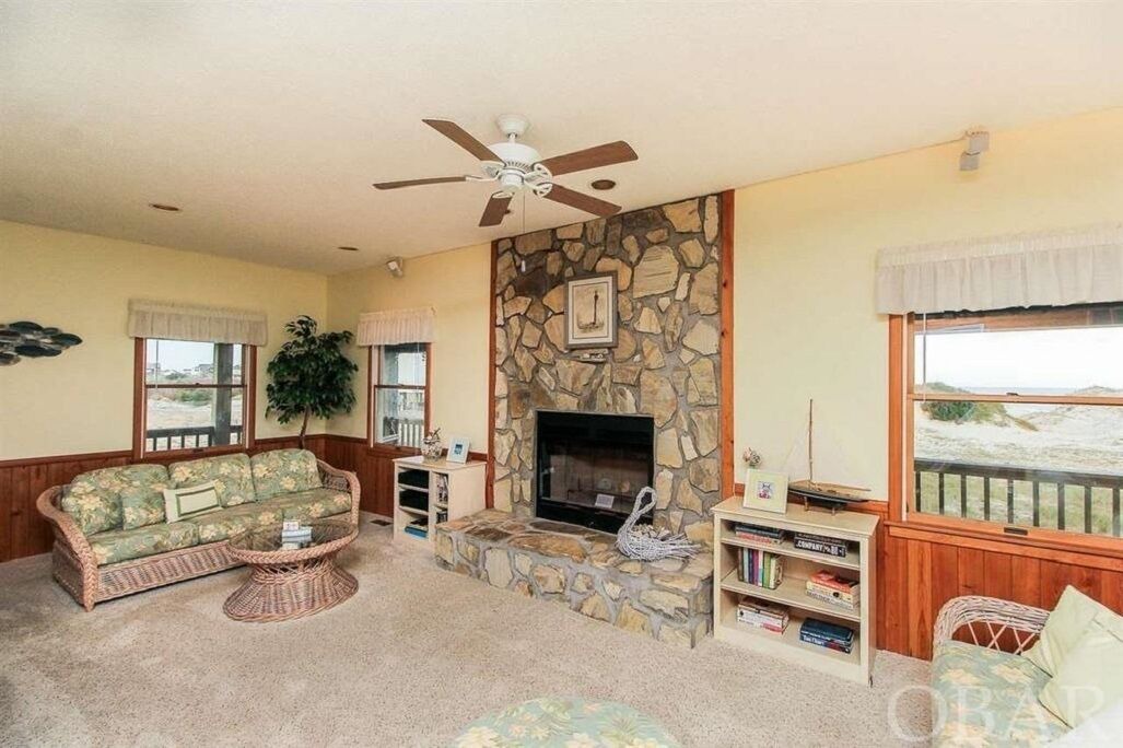 Photo of Livingroom in Corolla