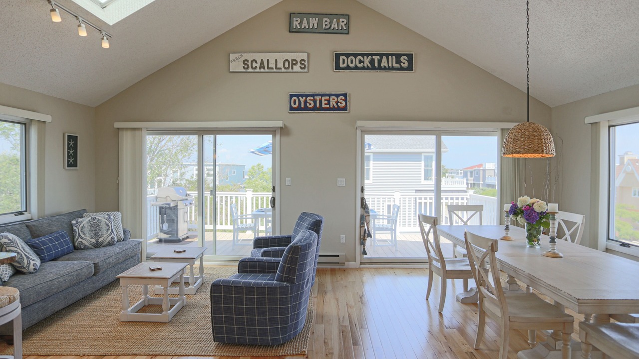 Photo of Livingroom in Loveladies