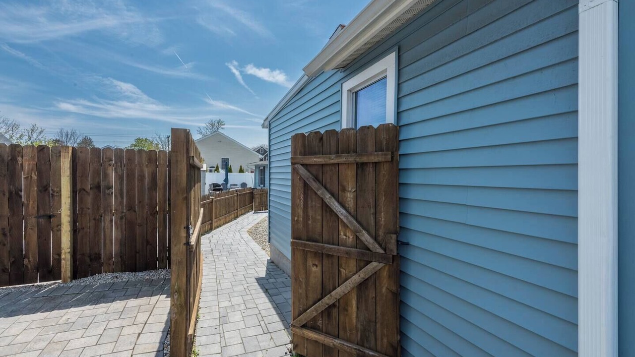 Photo of Outdoor in Wall