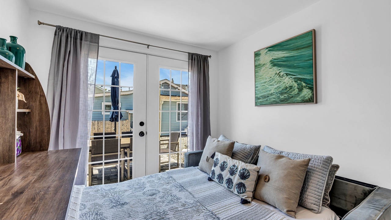 Photo of Bedroom in Wall