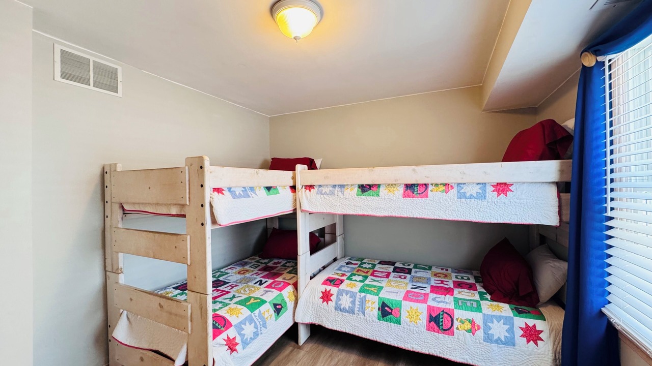 Photo of Bedroom in Townsend's Inlet