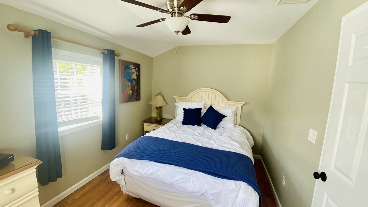Photo of Bedroom in Ortley Beach