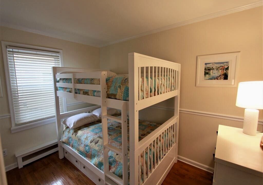 Photo of Bedroom in Town Bank