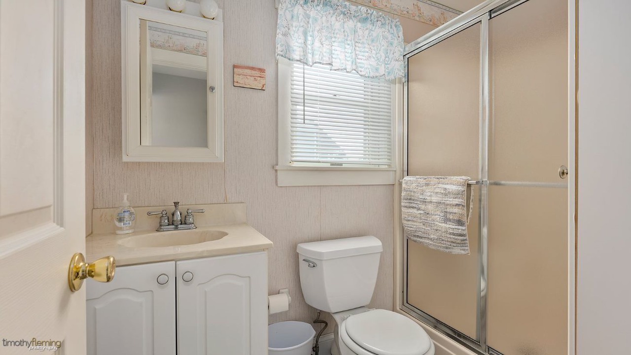 Photo of Bathroom in Stone Harbor