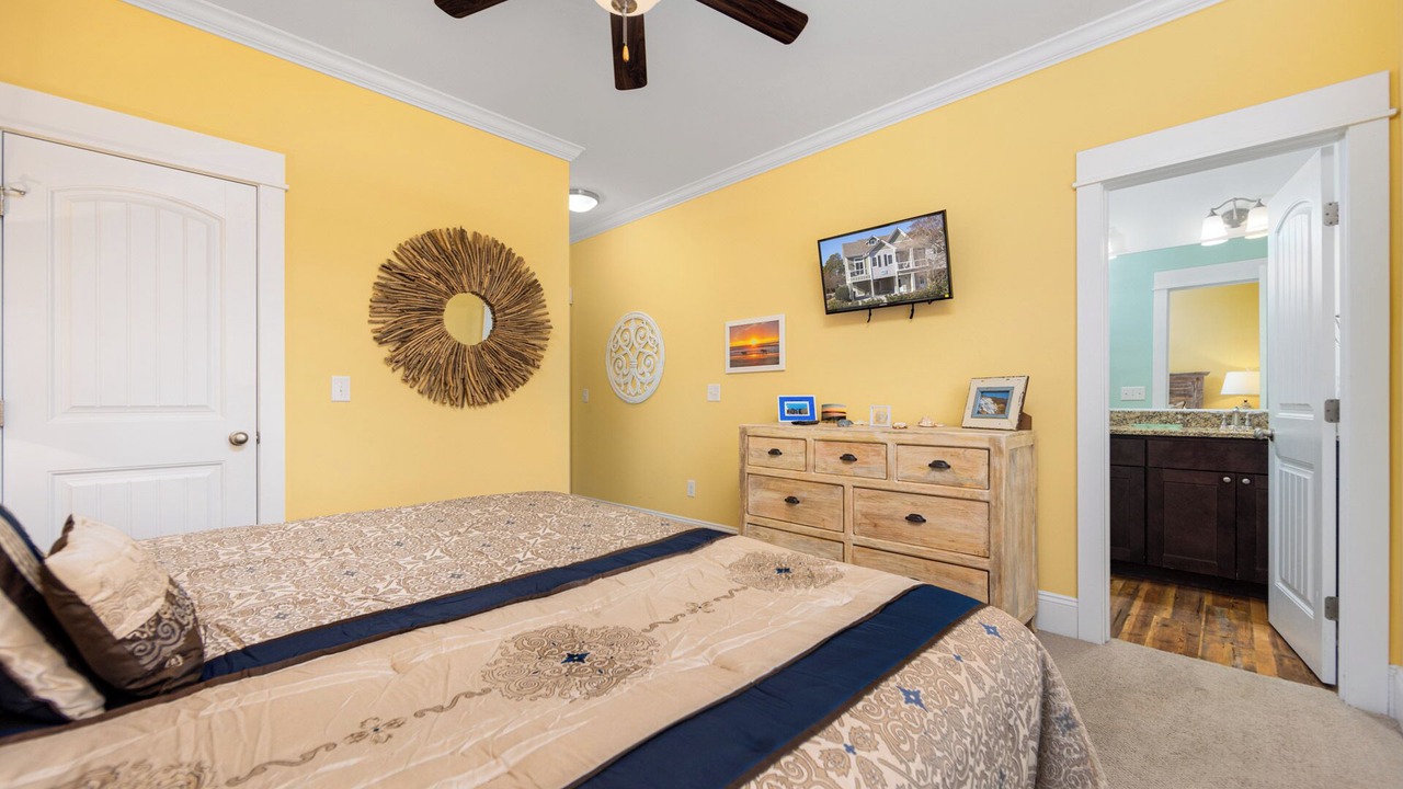 Photo of Bedroom in Corolla Light