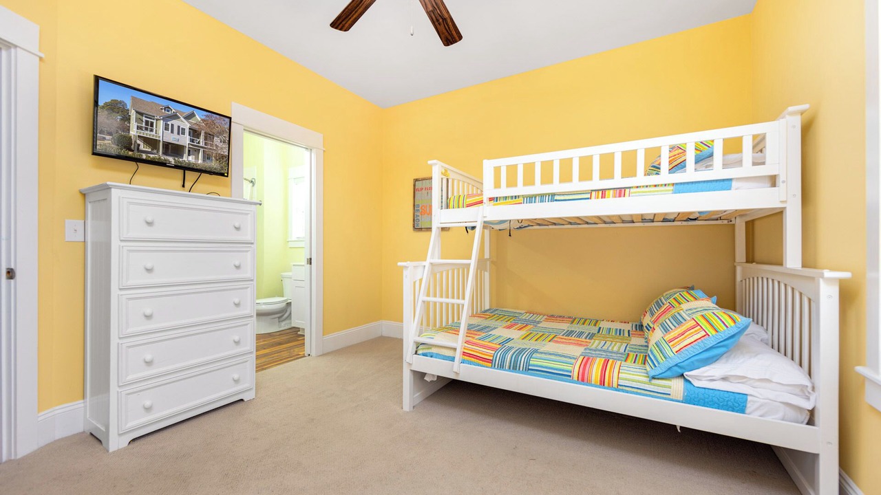 Photo of Bedroom in Corolla Light