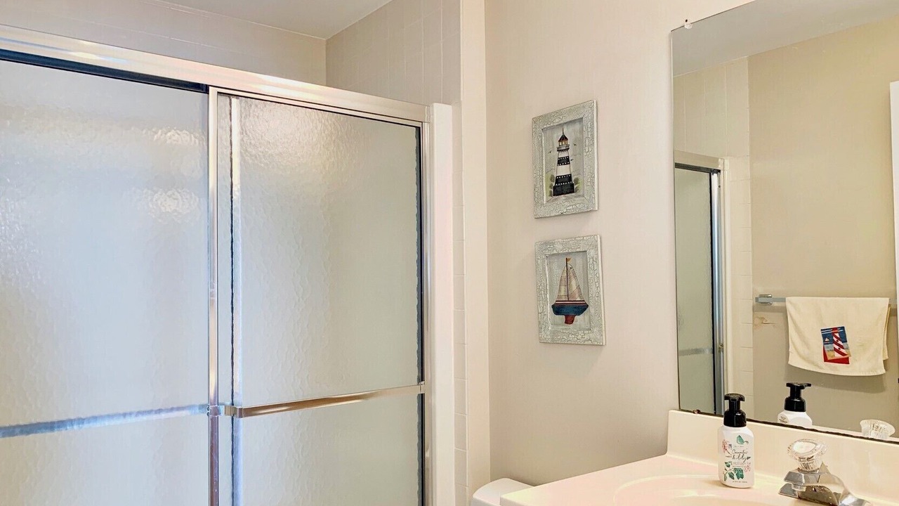 Photo of Bathroom in Townsend's Inlet