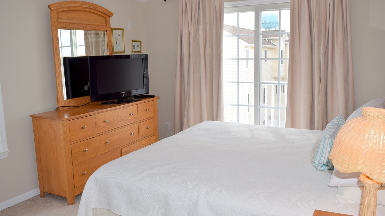 Photo of Bedroom in Townsend's Inlet