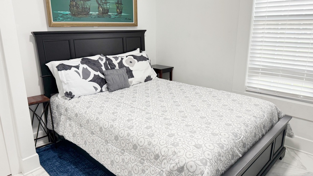 Photo of Bedroom in Colonial Beach