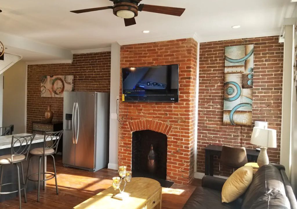 Photo of Livingroom in Downtown Baltimore