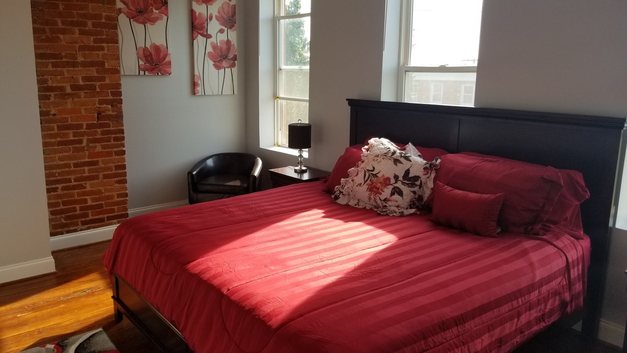 Photo of Bedroom in Downtown Baltimore
