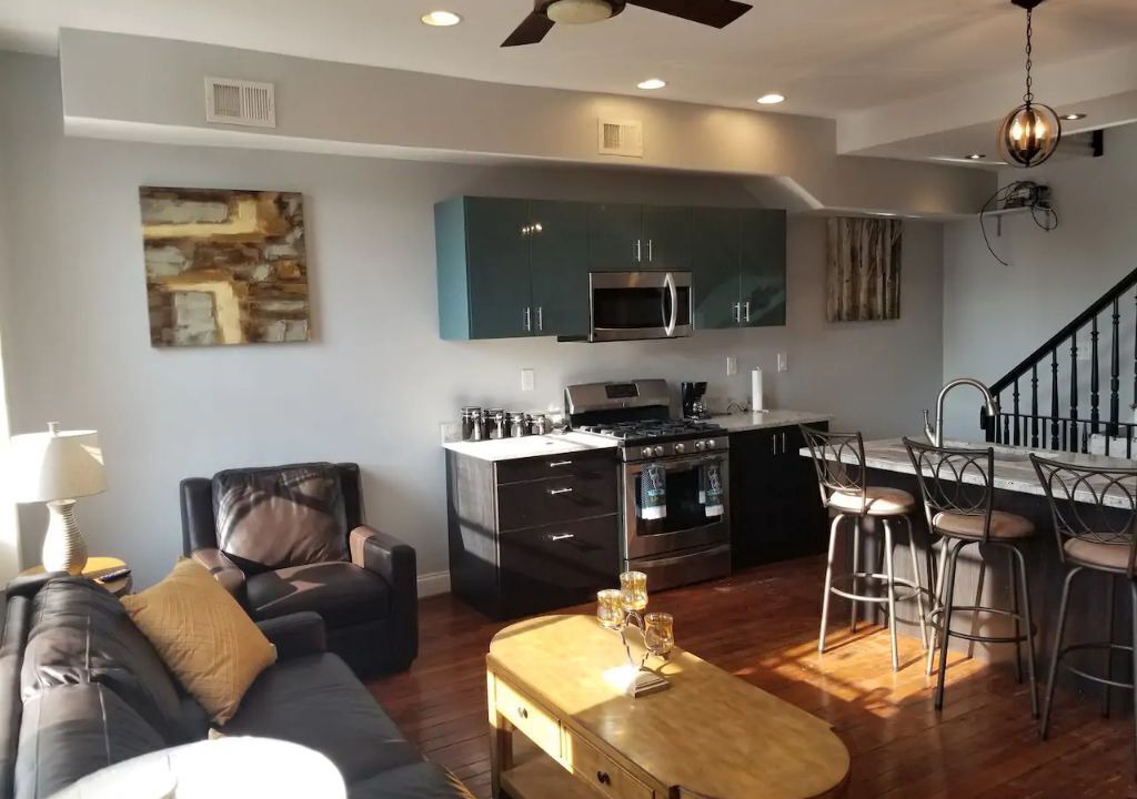 Photo of Livingroom in Downtown Baltimore