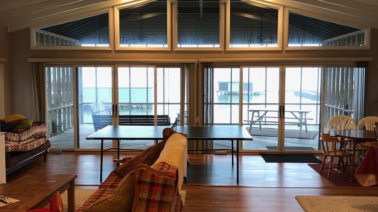 Photo of Livingroom in Guntersville