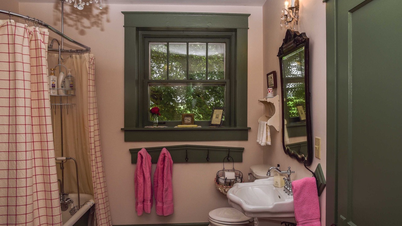 Photo of Bathroom in Higginsville
