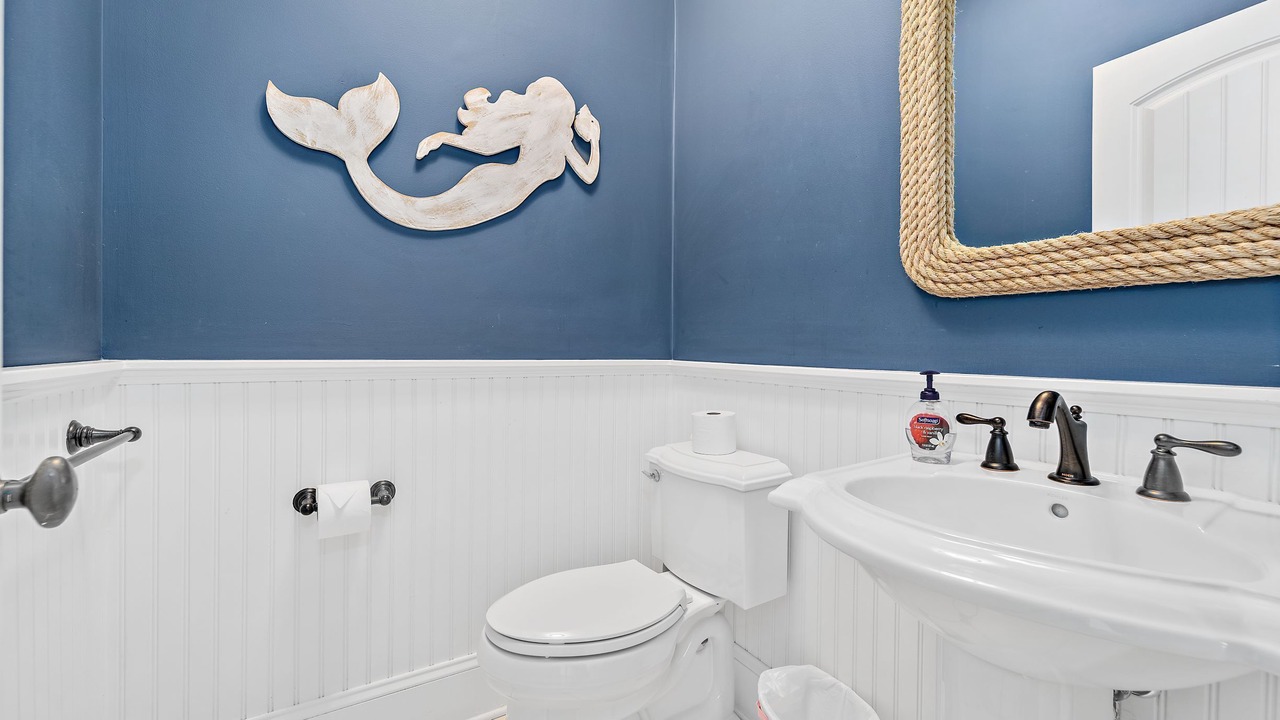 Photo of Bathroom in Admiral Estates
