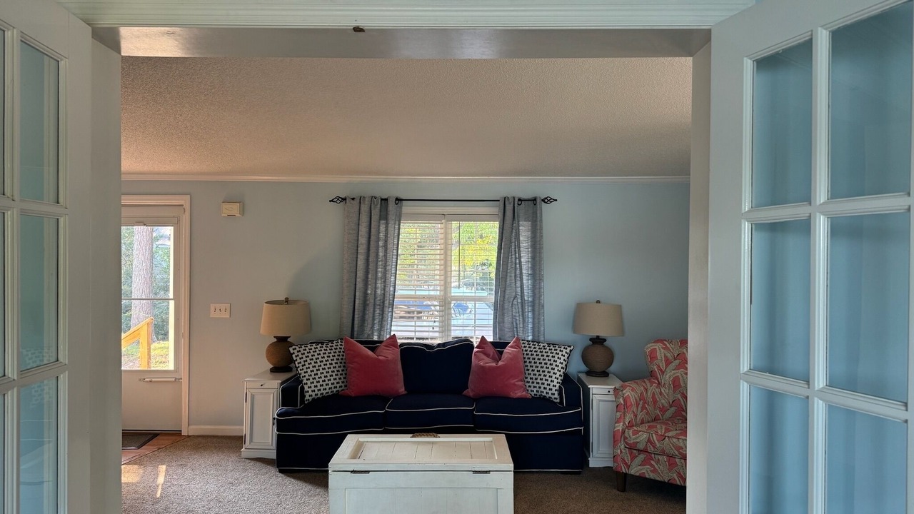 Photo of Livingroom in Ridgeway
