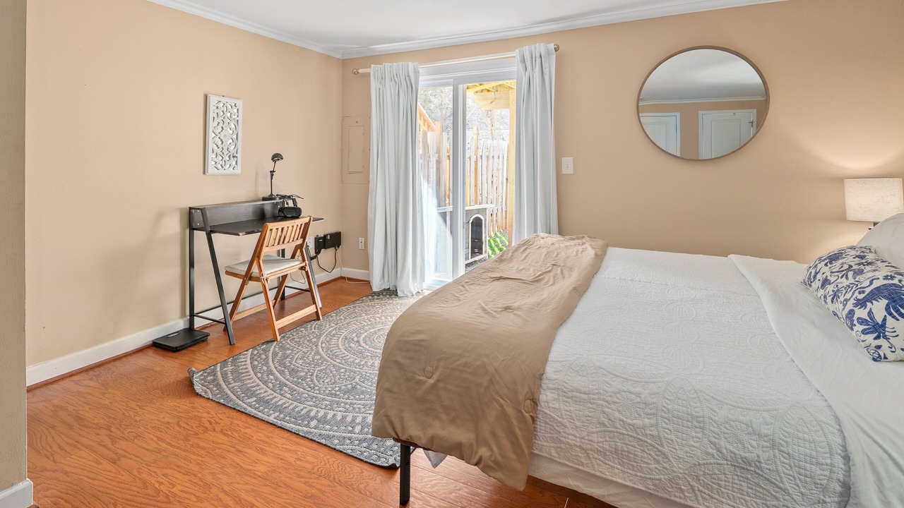 Photo of Bedroom in Potomac Falls
