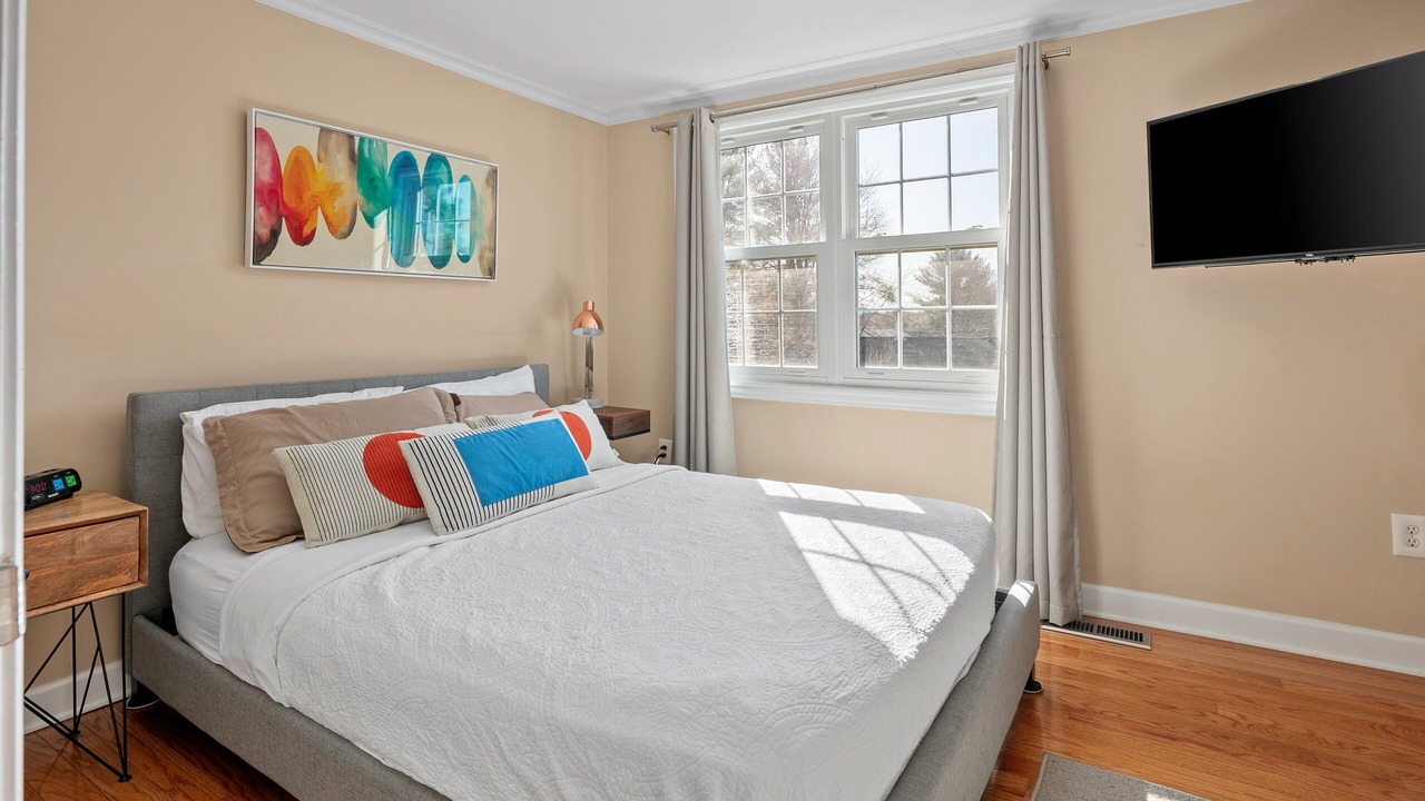 Photo of Bedroom in Potomac Falls