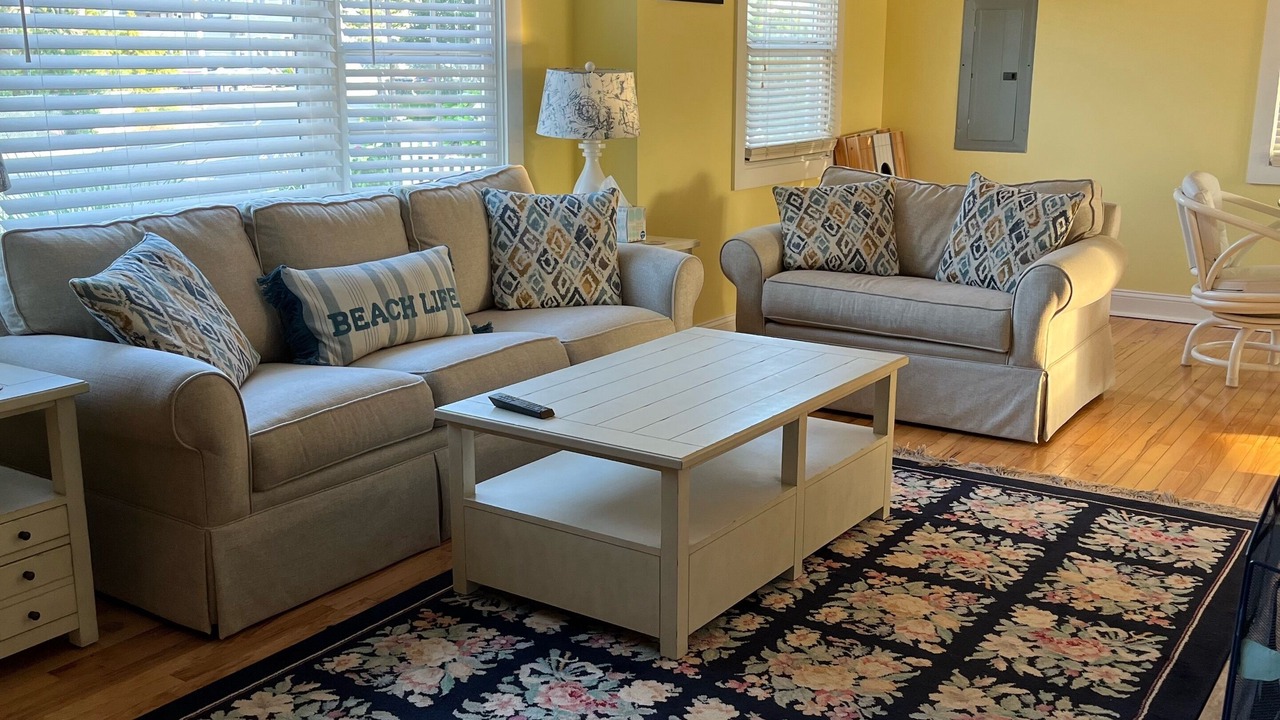 Photo of Livingroom in Beach Haven West