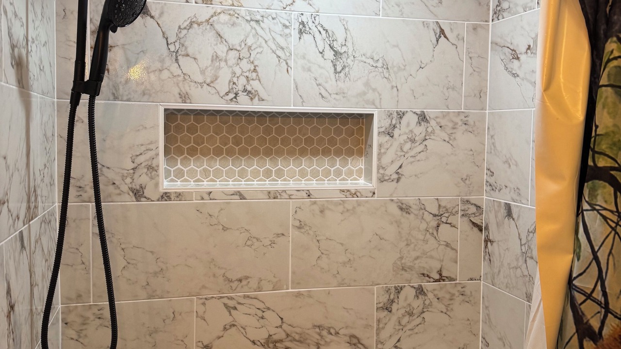 Photo of Bathroom in Seven Devils
