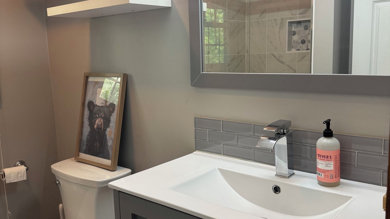 Photo of Bathroom in Seven Devils
