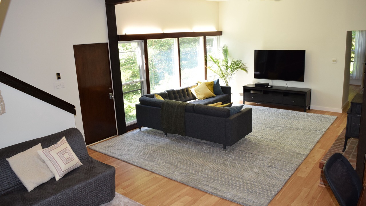 Photo of Livingroom in Brookmont
