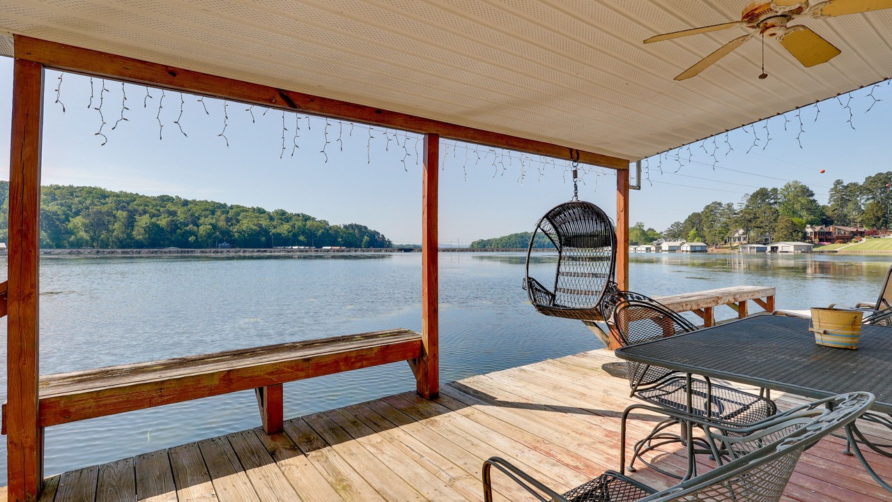 Photo of Patio Balcony in Groveoak