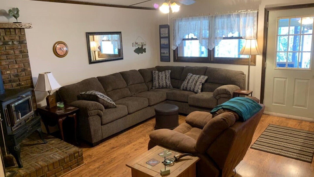 Photo of Livingroom in Guntersville