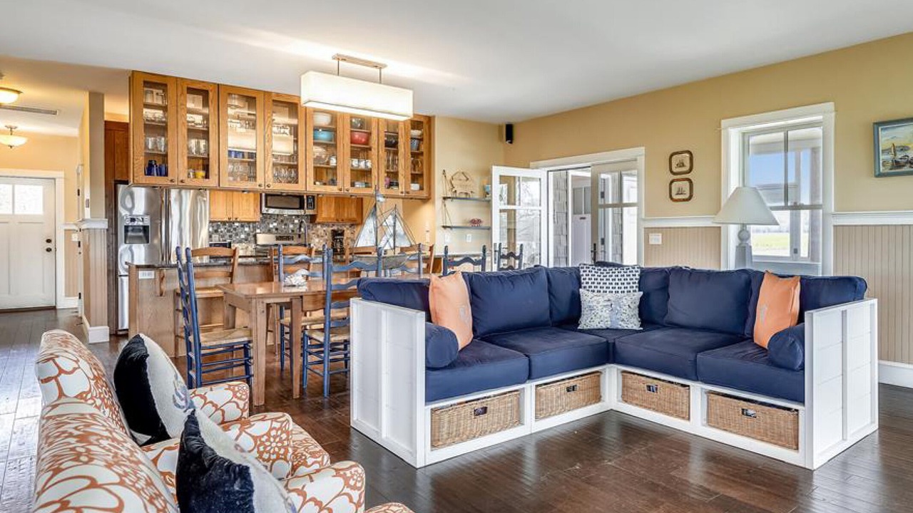 Photo of Livingroom in Centreville