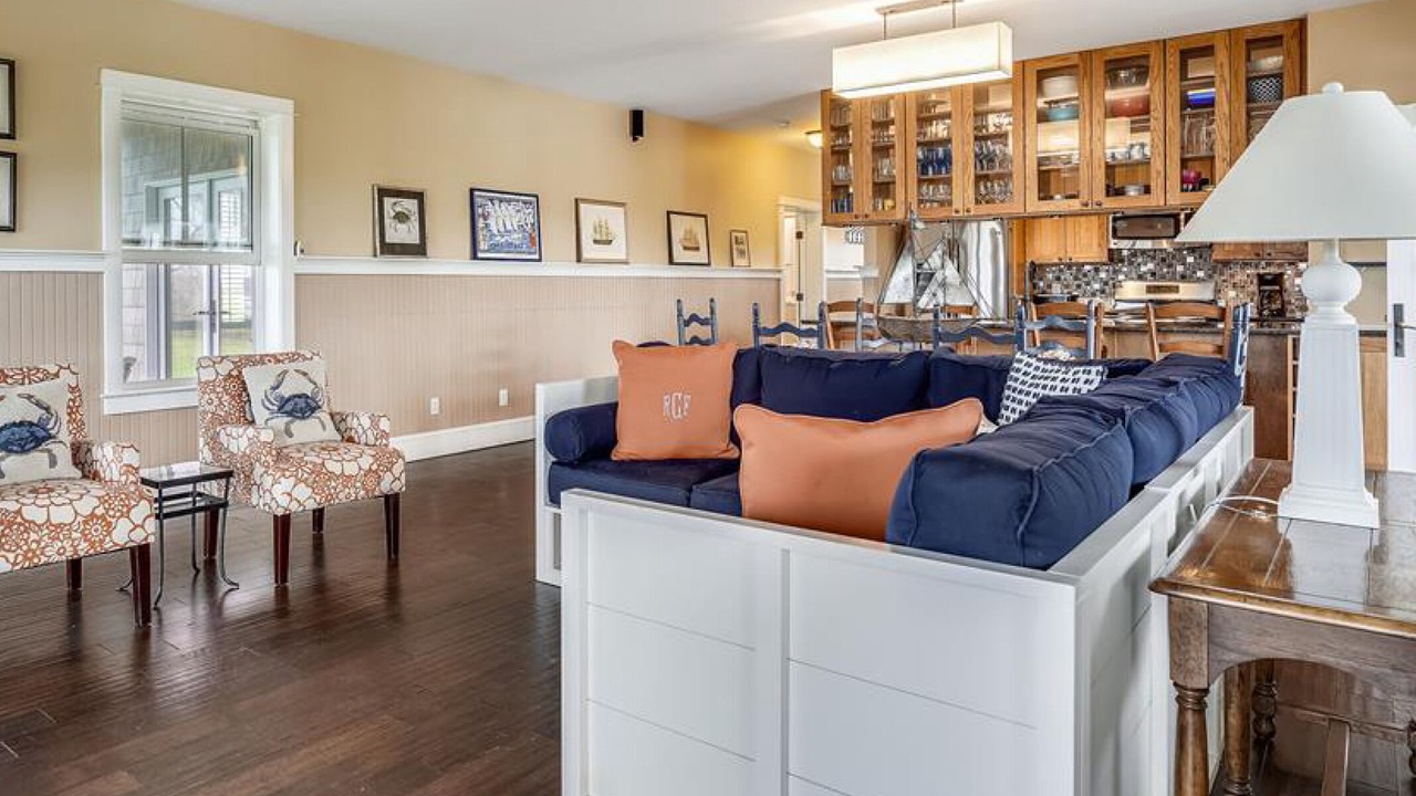 Photo of Livingroom in Centreville