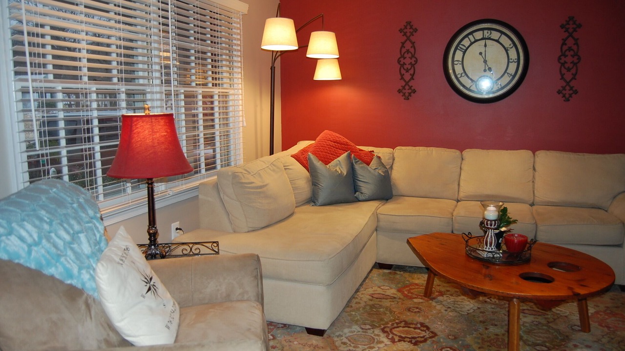 Photo of Livingroom in Parole