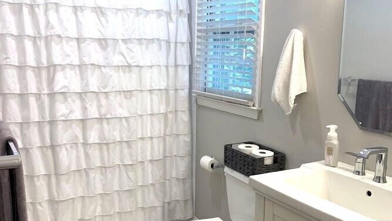 Photo of Bathroom in Parole
